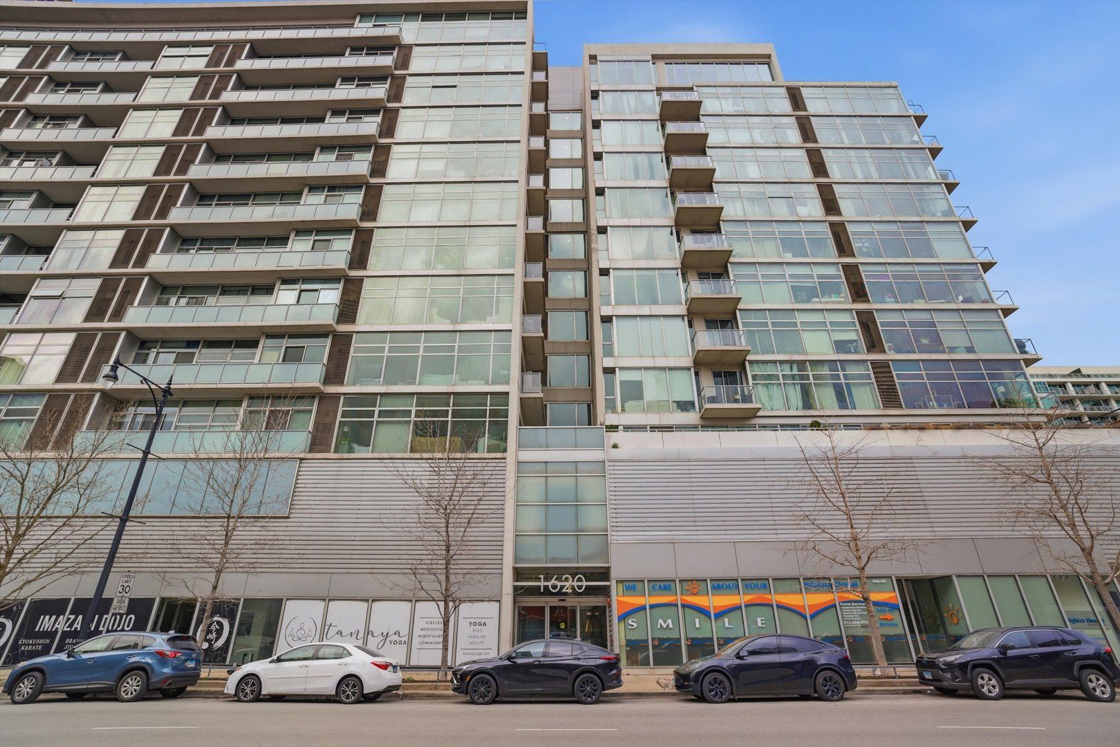 1620 S Michigan Avenue #418 — Chicago, IL 60616