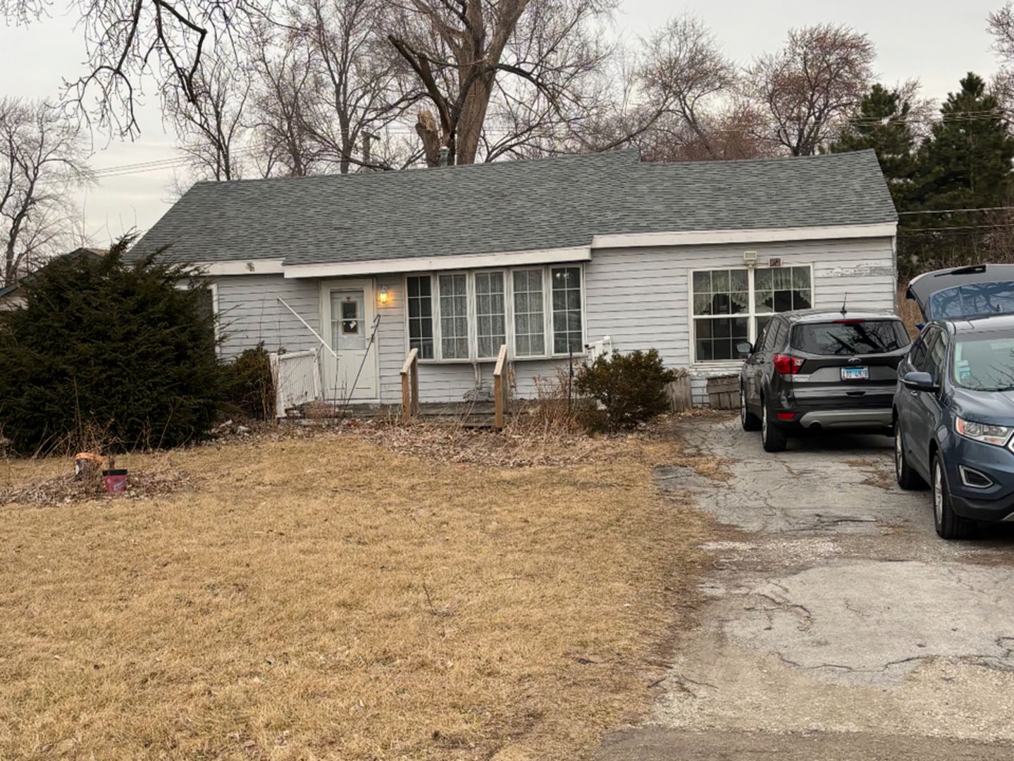 7930 W 99th Street — Hickory Hills, IL 60457