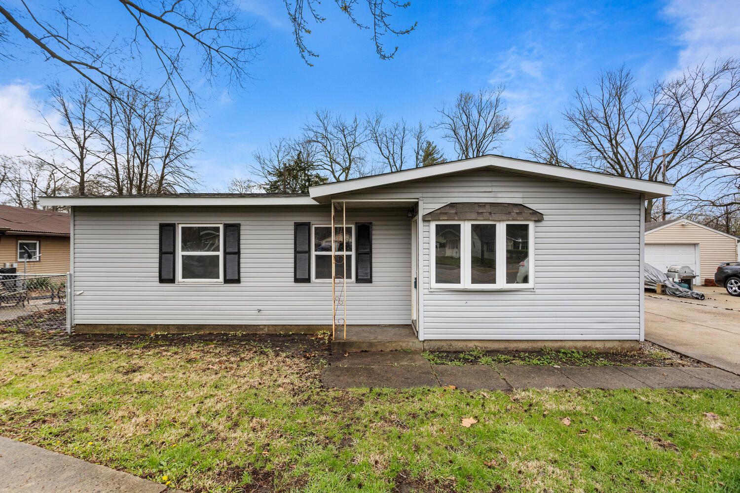 2003 W Kirby Avenue — Champaign, IL 61821