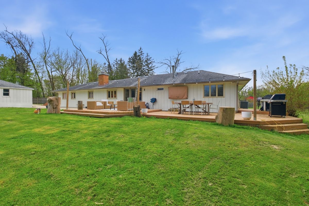 25848 W Scott Road, North Barrington, IL 60010