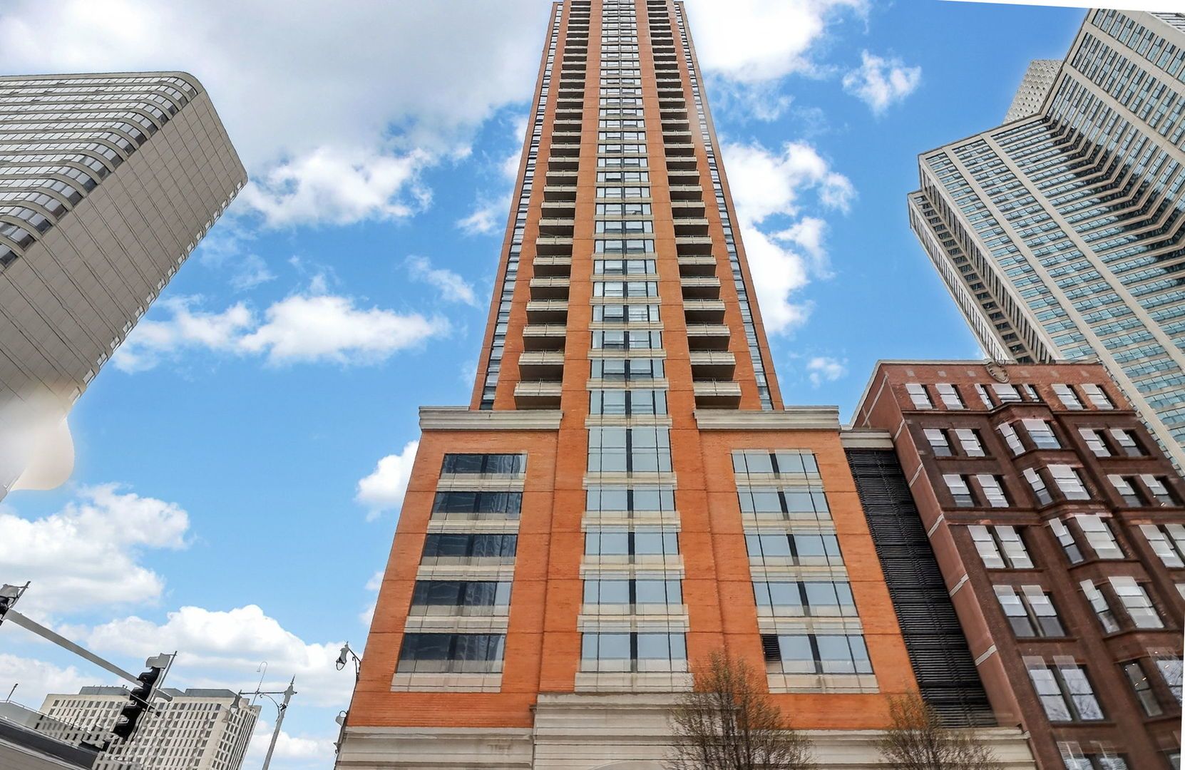 1160 S Michigan Avenue #1404 — Chicago, IL 60605