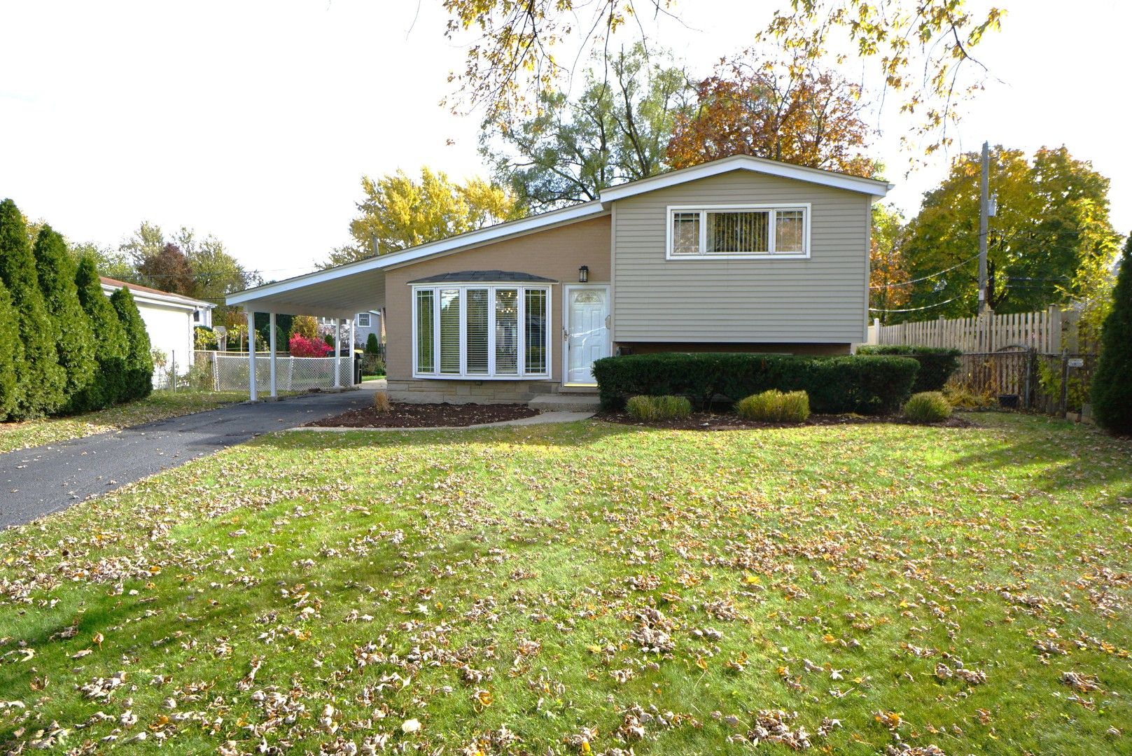 203 Valerie Court — Glenview, IL 60025