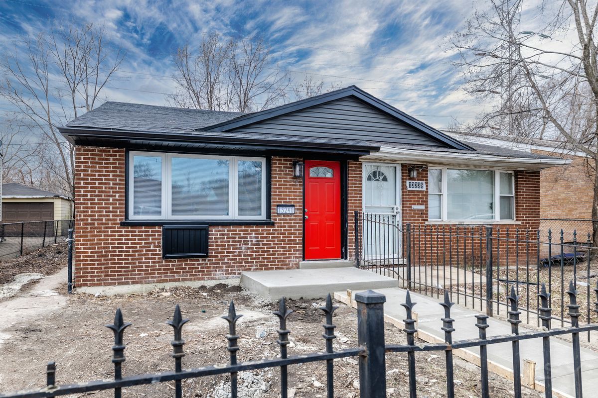 13240 Riverdale Avenue, Chicago, IL 60827