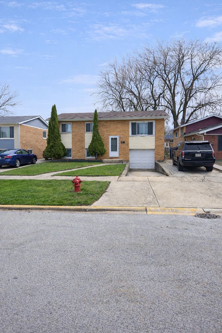 3627 W 121st Place — Alsip, IL 60803