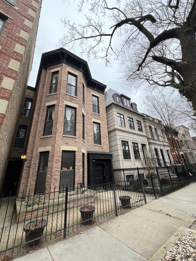 2118 Seminary Avenue, Chicago, IL 60614