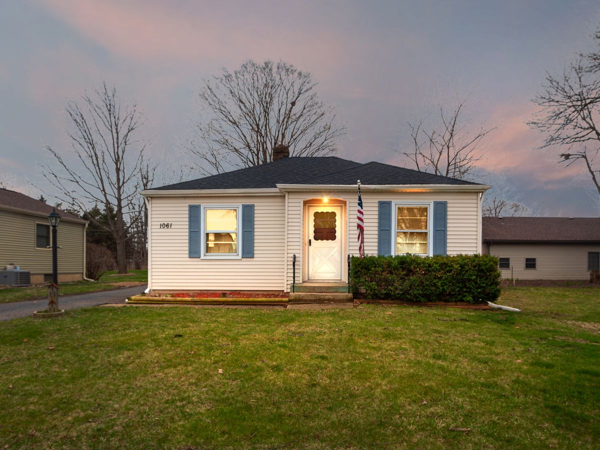 1061 Houston Avenue, Elgin, IL 60120