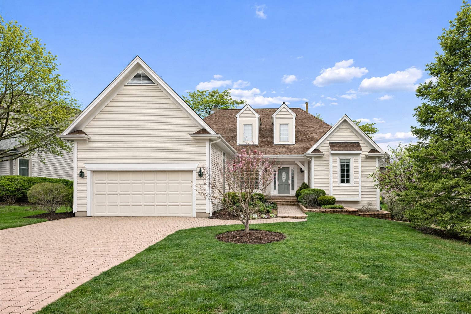 1164 S Hiddenbrook Trail — Palatine, IL 60067