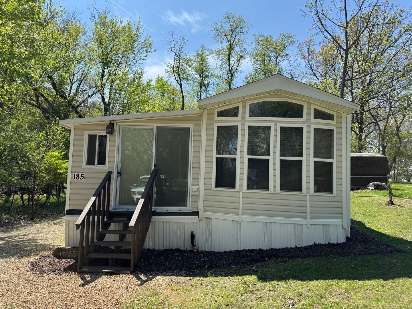 17-185 Woodhaven Lakes — Sublette, IL 61367