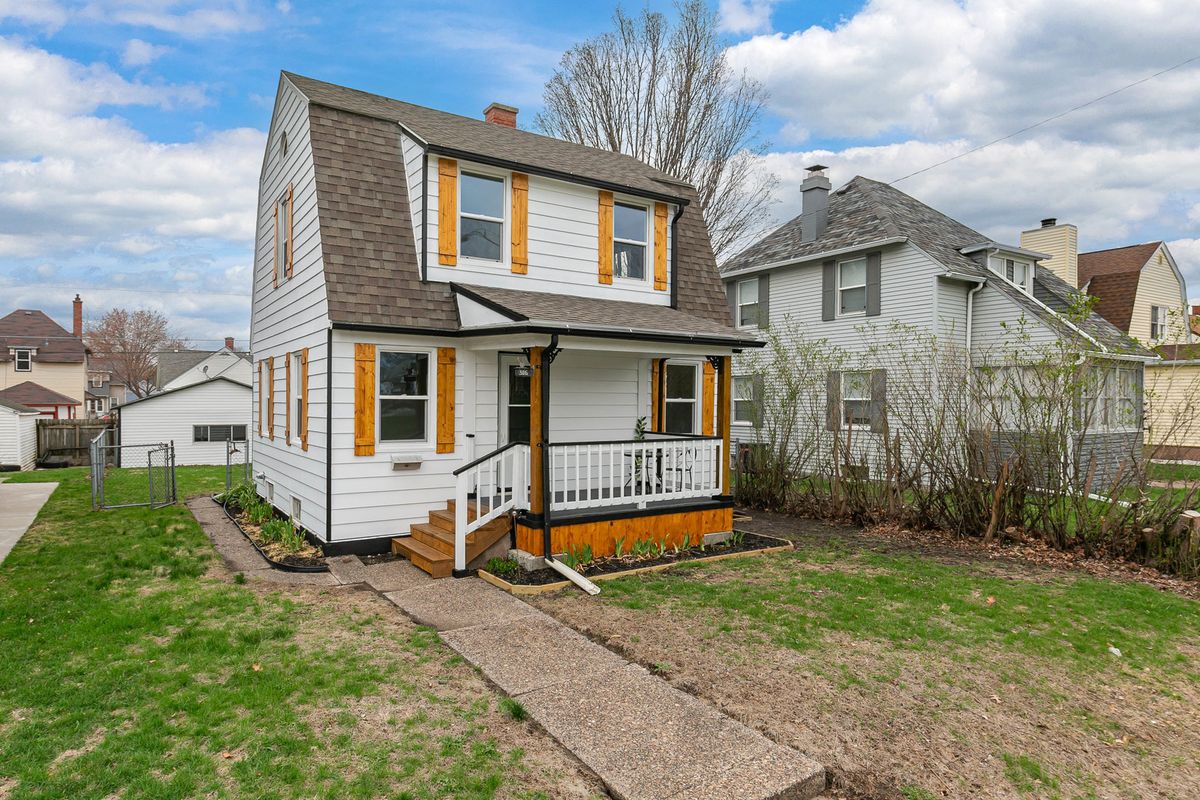 306 Elmwood Avenue, Davenport, IA 52802