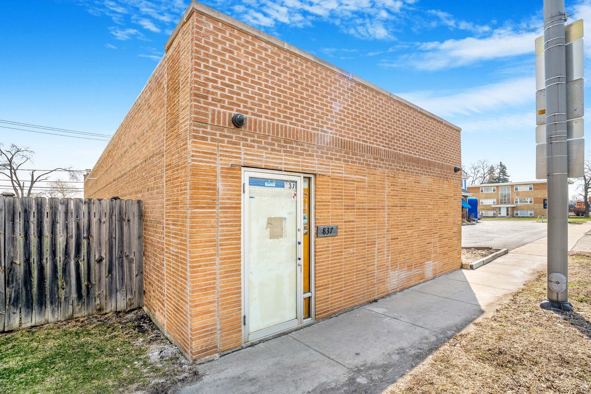 837 Mannheim Road, Bellwood, IL 60104