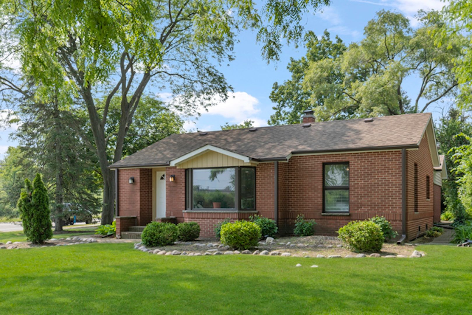 1029 Elmwood Avenue — Deerfield, IL 60015