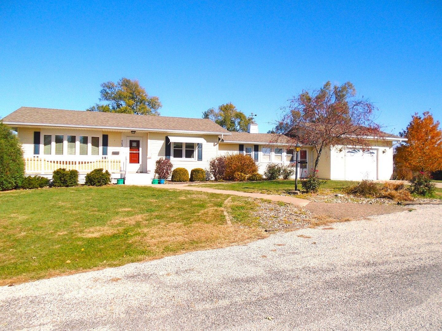 702 High Street — Dixon, IA 52745