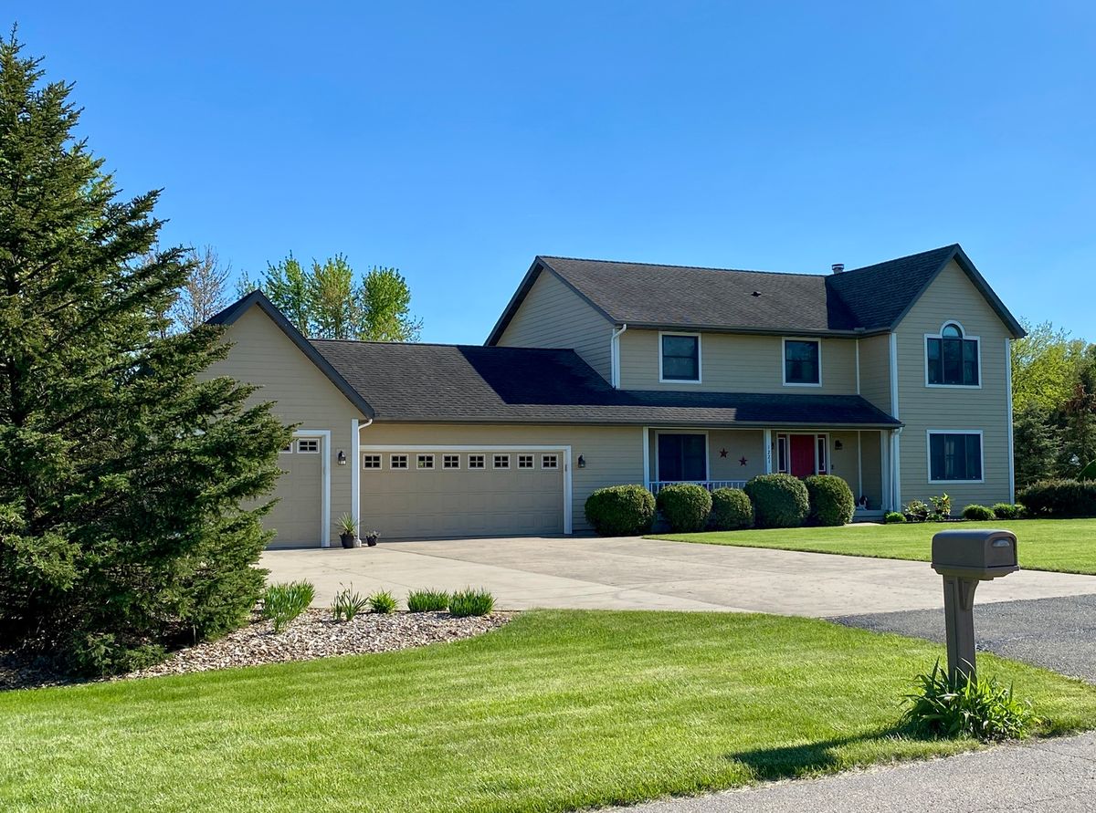 1221 S Fox Run Drive, Seneca, IL 61360