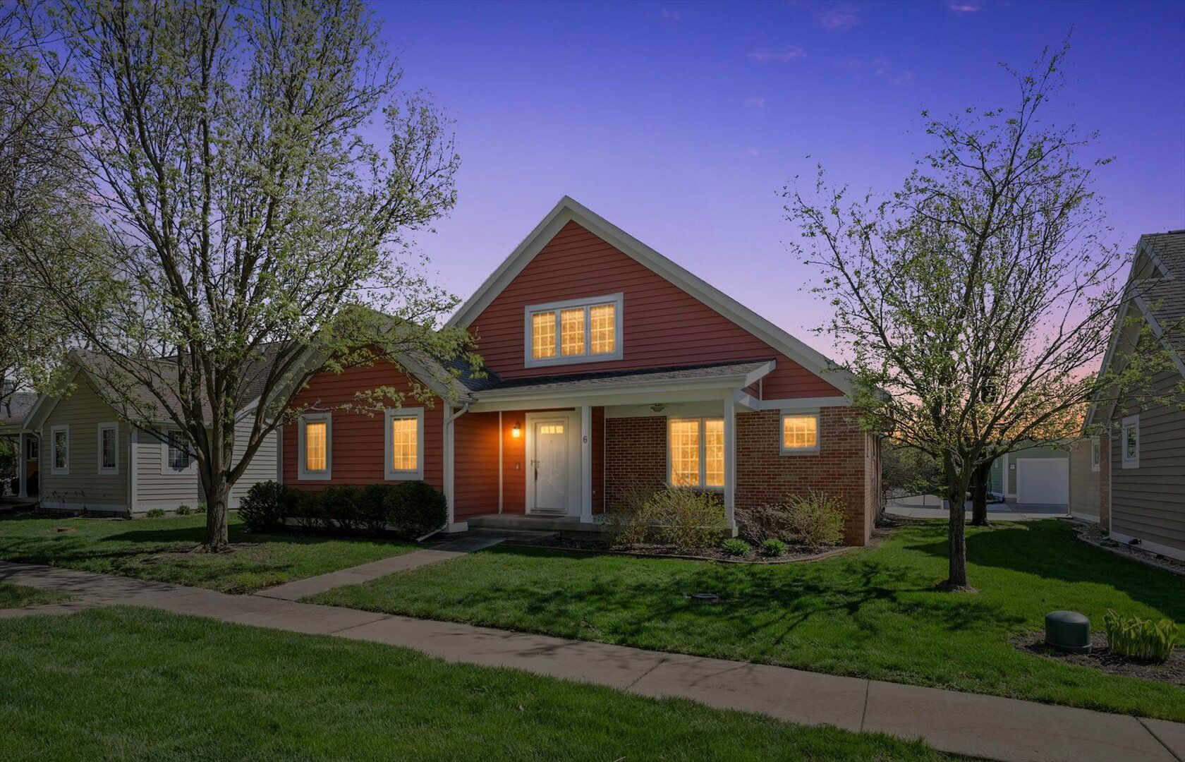 6 HEDGEROW Court #6 — Monticello, IL 61856