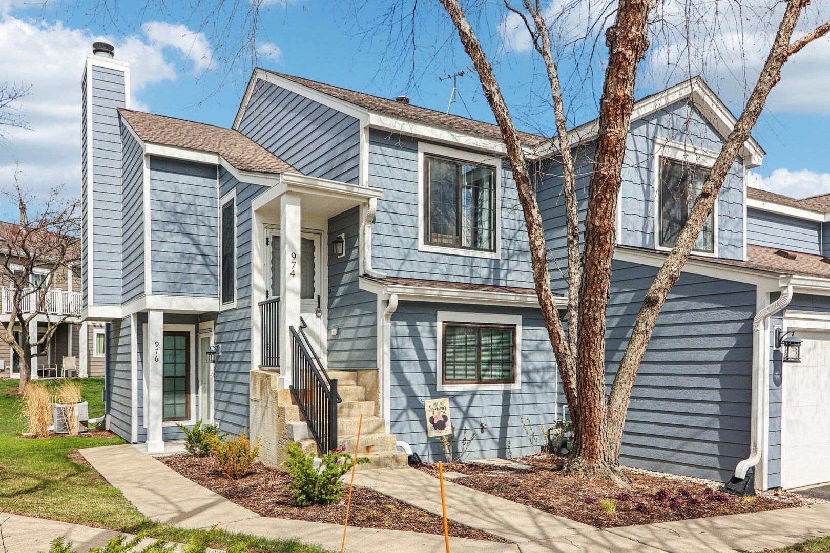 974 Westchester Circle — Schaumburg, IL 60193