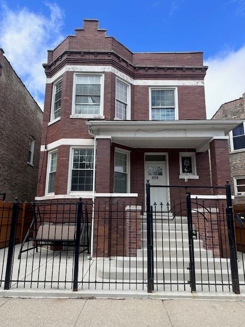 1028 N Central Park Avenue #1 — Chicago, IL 60651