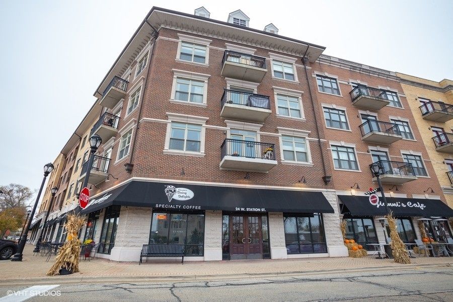 24 W Station Street #206W — Palatine, IL 60067