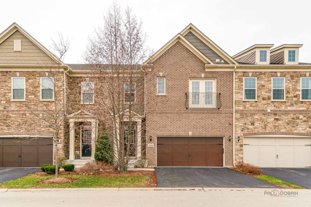 286 Belmont Drive, Lincolnshire, IL 60069