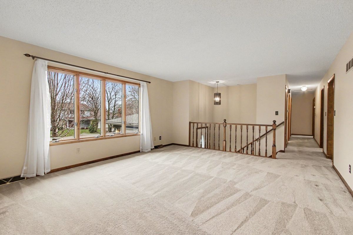 186 Wexford Road, Valparaiso, IN 46385