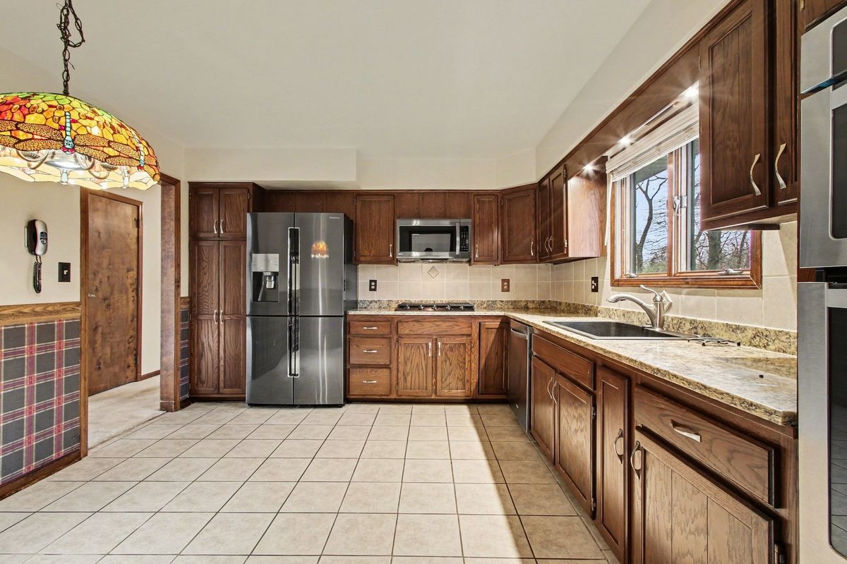 186 Wexford Road, Valparaiso, IN 46385