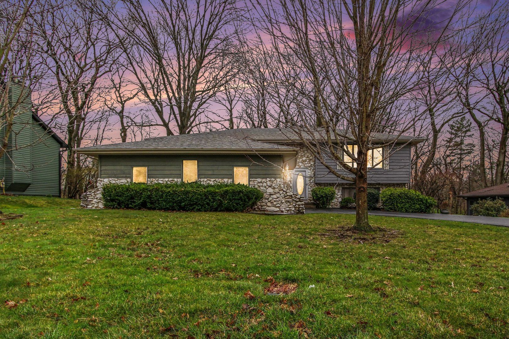 186 Wexford Road — Valparaiso, IN 46385