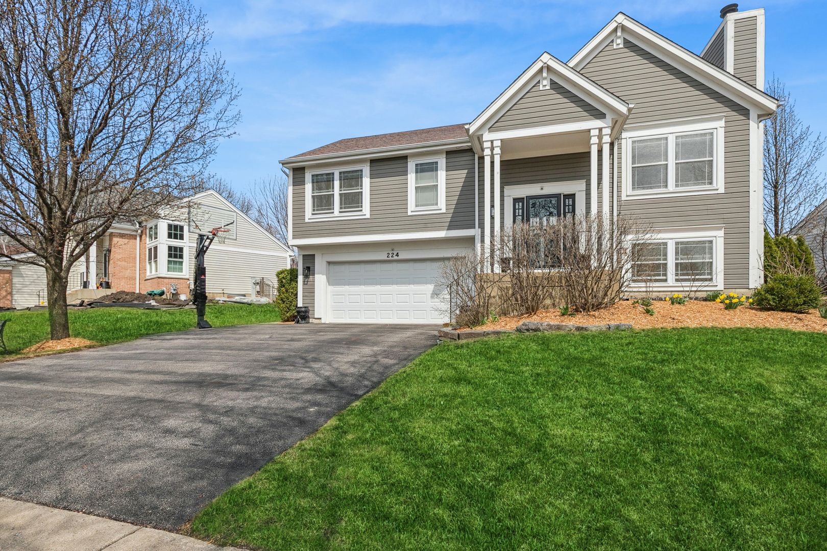 224 Penny Lane — Grayslake, IL 60030