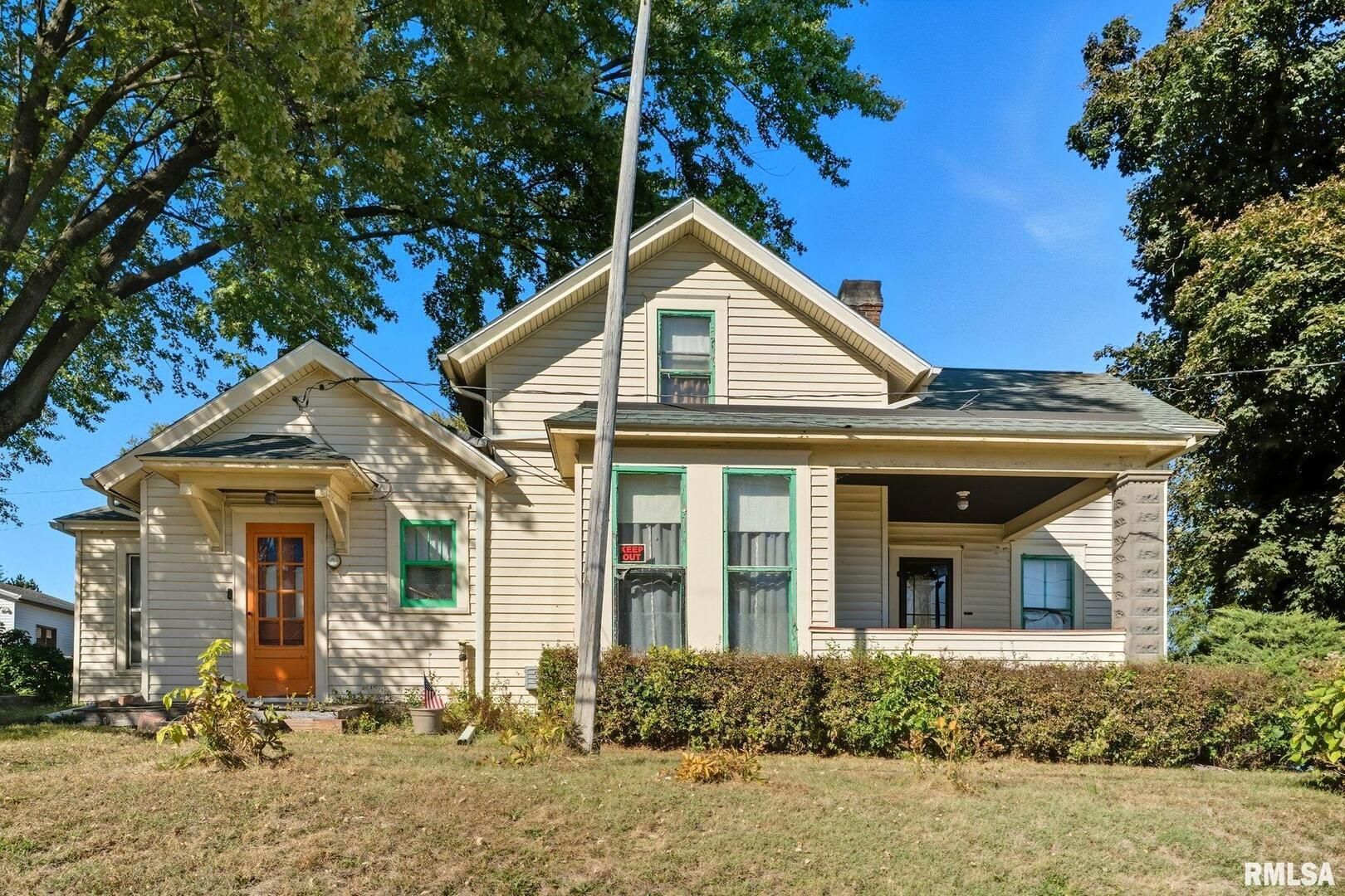 228 S 2ND Street — Leclaire, IA 52753