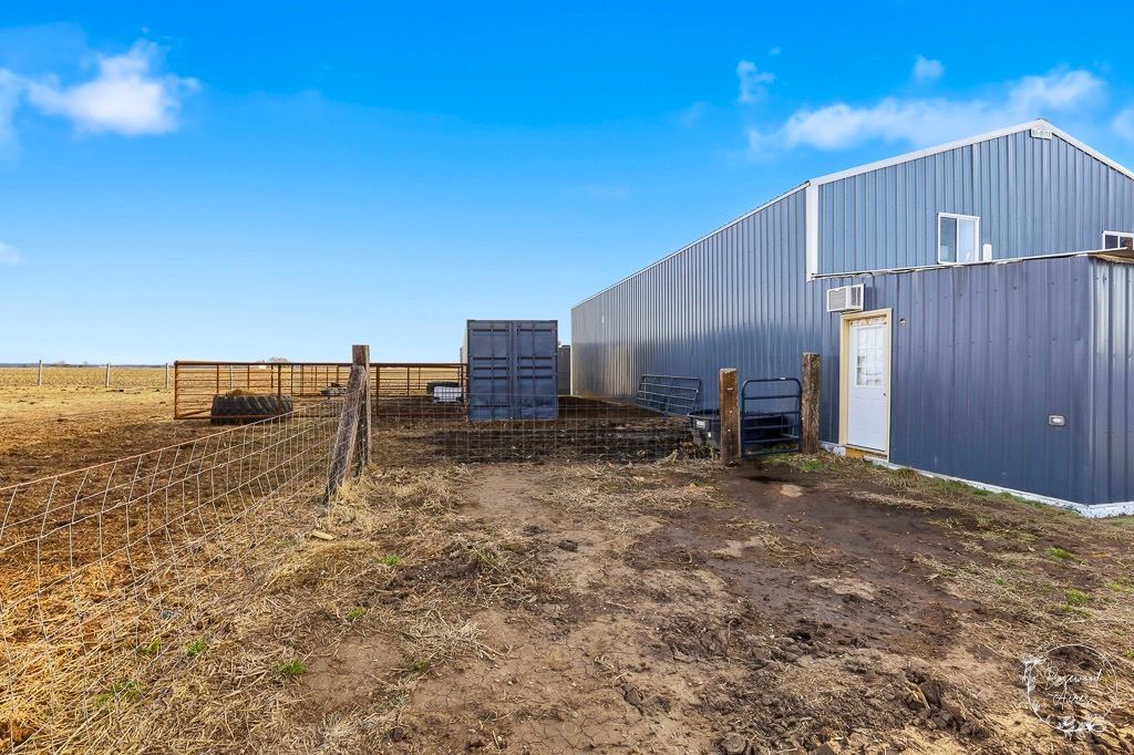335 9250E Road, Momence, IL 60954
