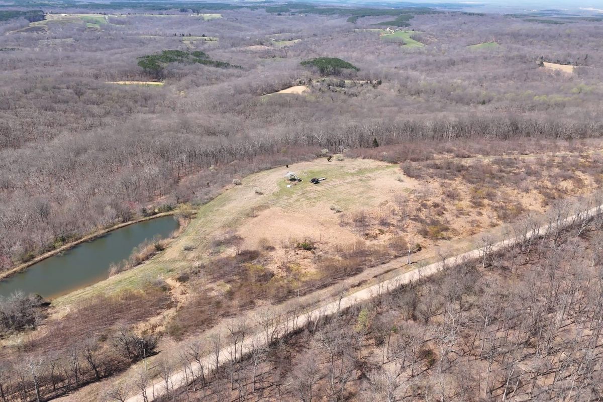 191 Bruce Johnson Road, Herod, IL 62947