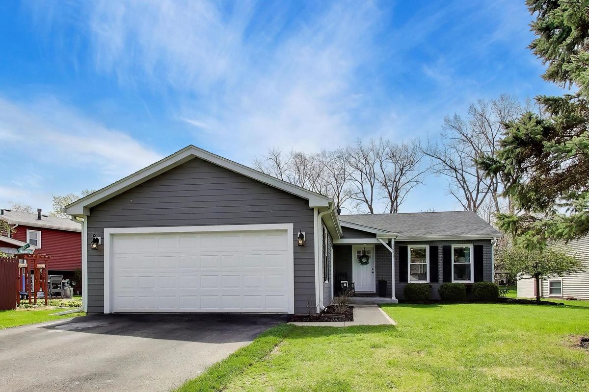 1931 Moore Avenue, St. Charles, IL 60174