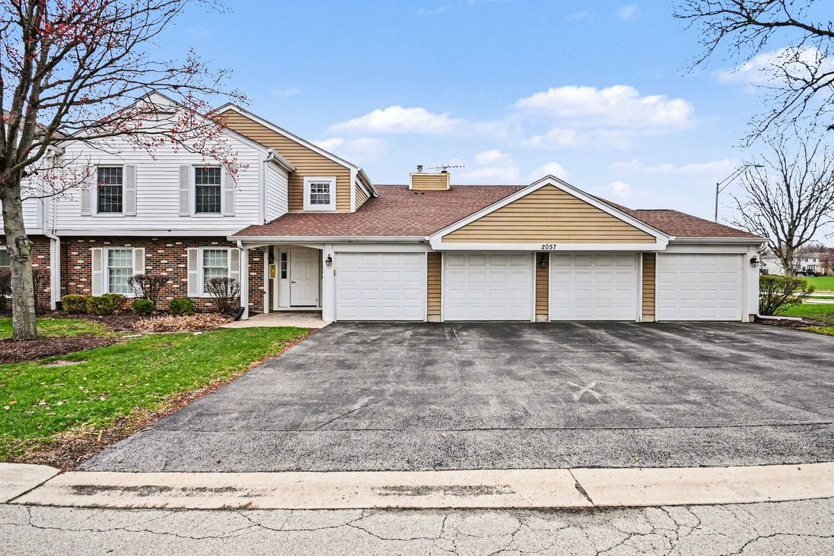 2057 Lancaster Circle, Naperville, IL 60565