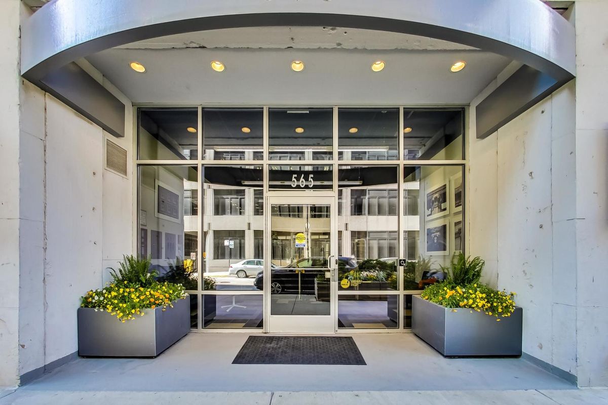 565 Quincy Street, Chicago, IL 60661