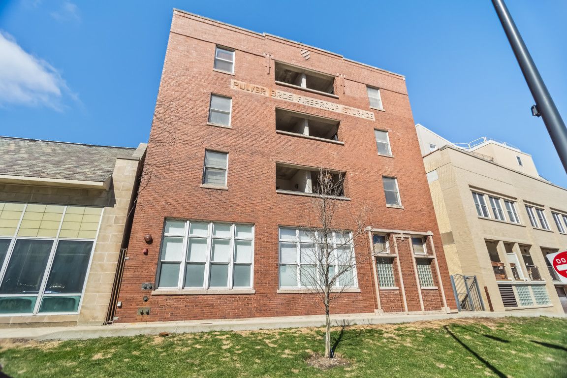 1830 Ridge Avenue #103 — Evanston, IL 60201