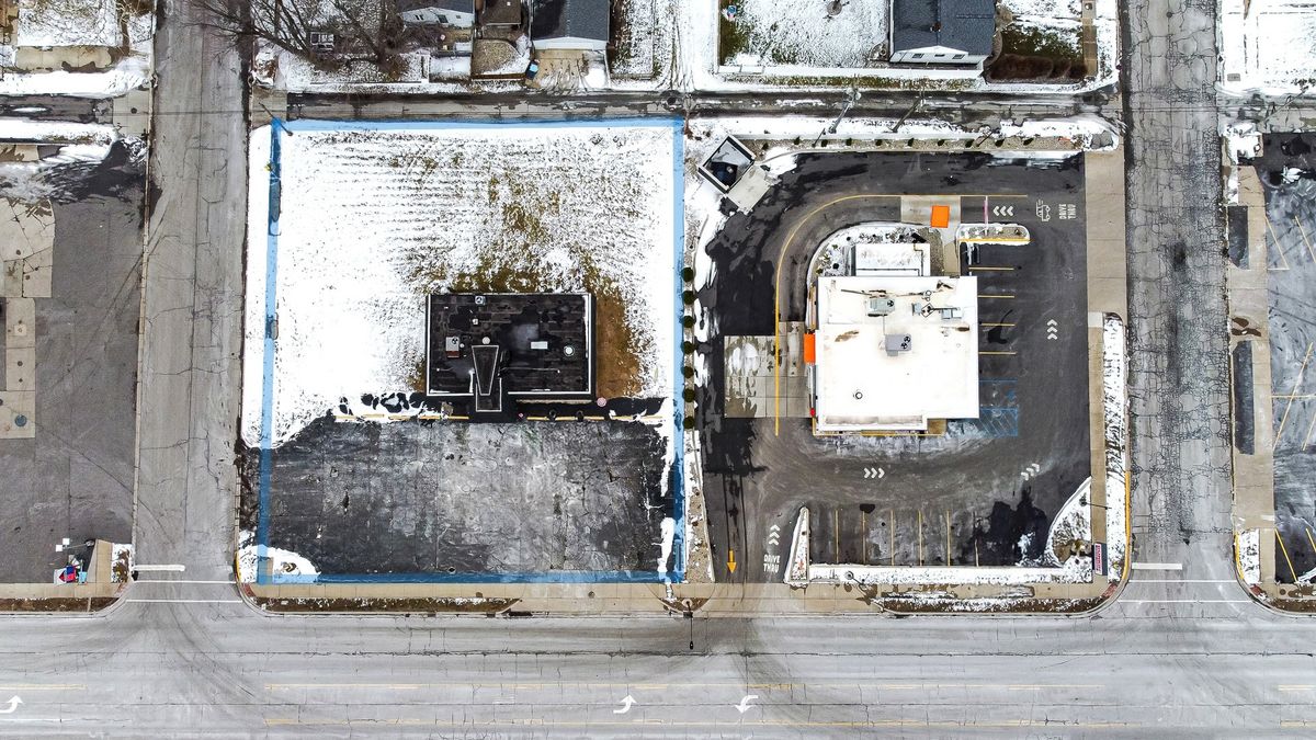 8327 Kennedy Avenue, Highland, IN 46322