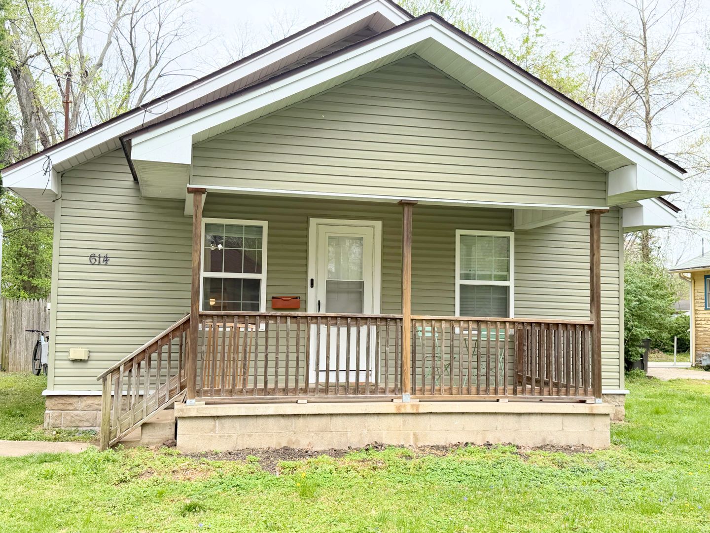 614 N Springer Street — Carbondale, IL 62901