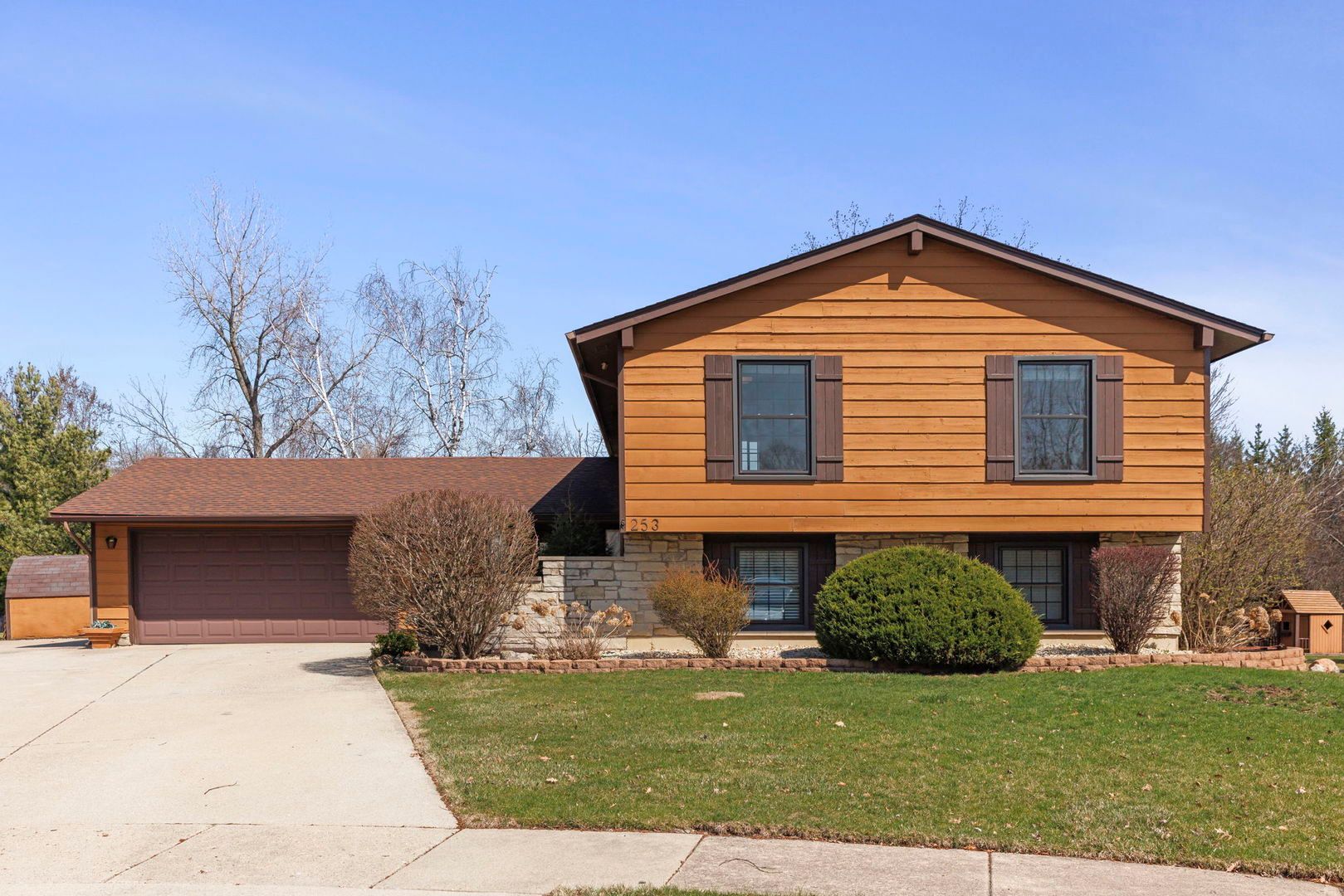 253 Arbor Lane — Bloomingdale, IL 60108