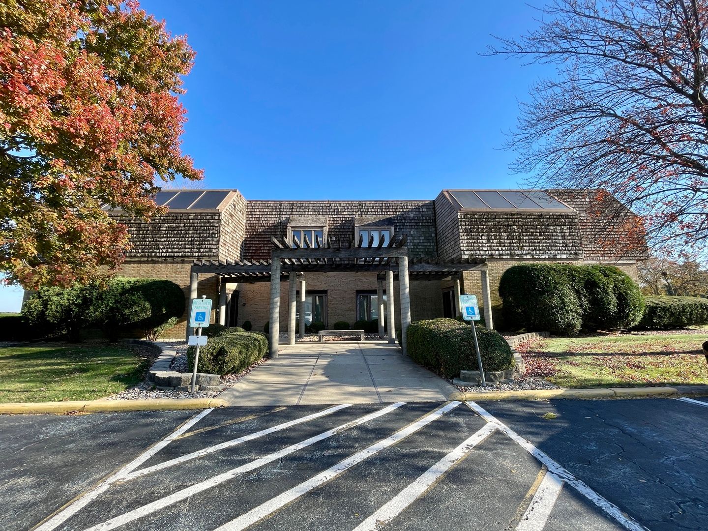 750 Almar Parkway #200-202 — Bourbonnais, IL 60914