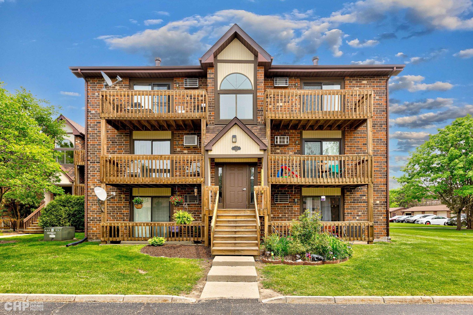 439 Berkshire Drive #36 — Crystal Lake, IL 60014