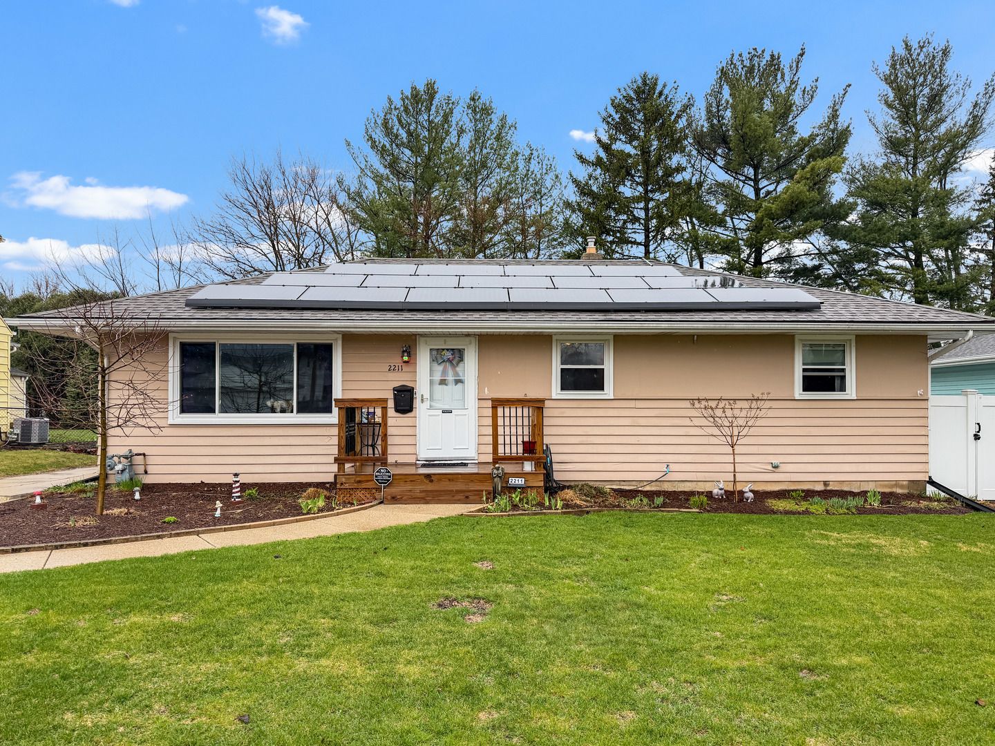 2211 Montana Avenue — Rockford, IL 61108