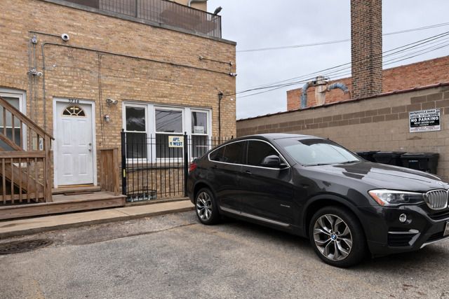 3716 N cicero Avenue #2e — Chicago, IL 60641