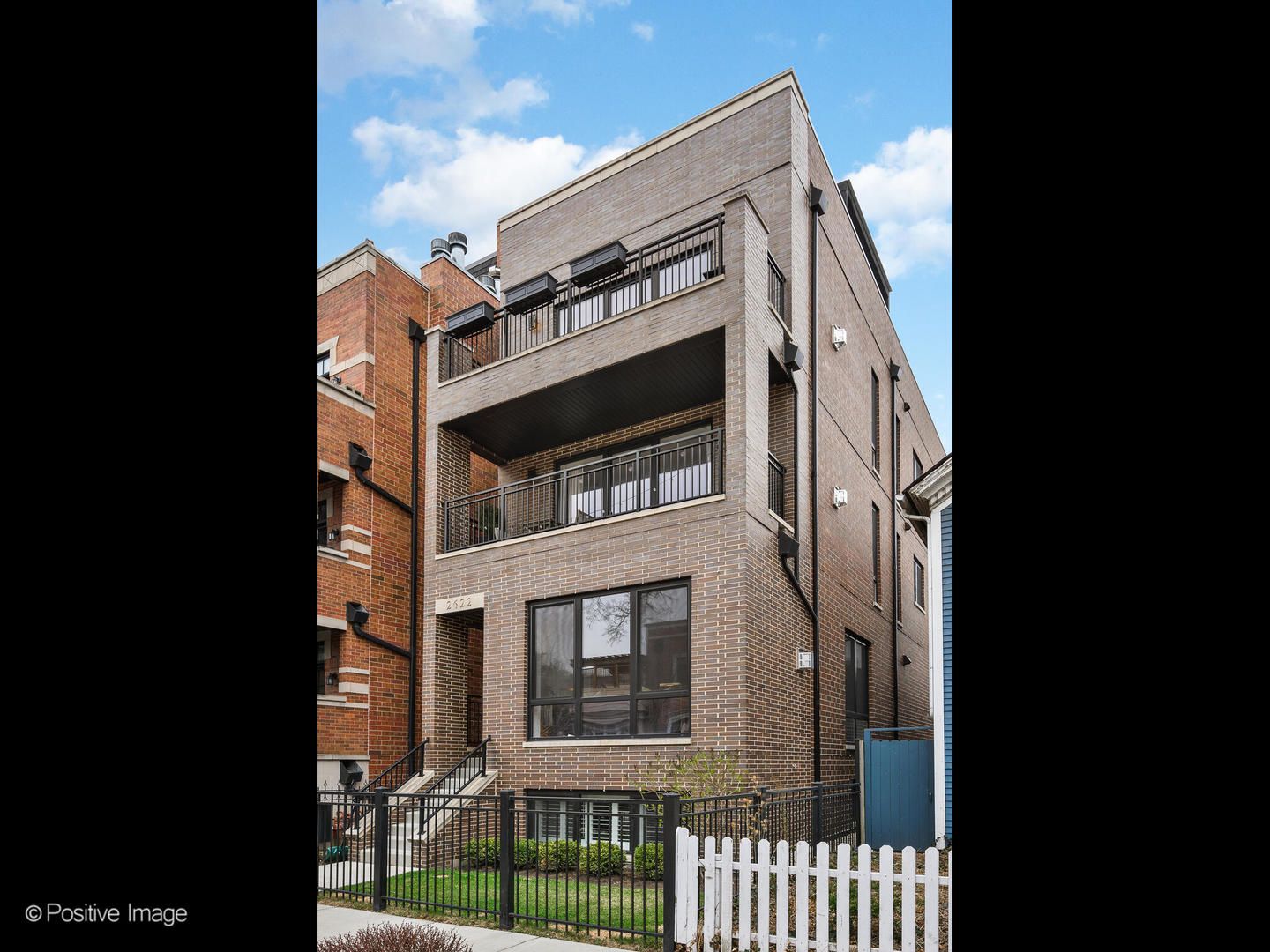 2622 N Racine Avenue #1 — Chicago, IL 60614
