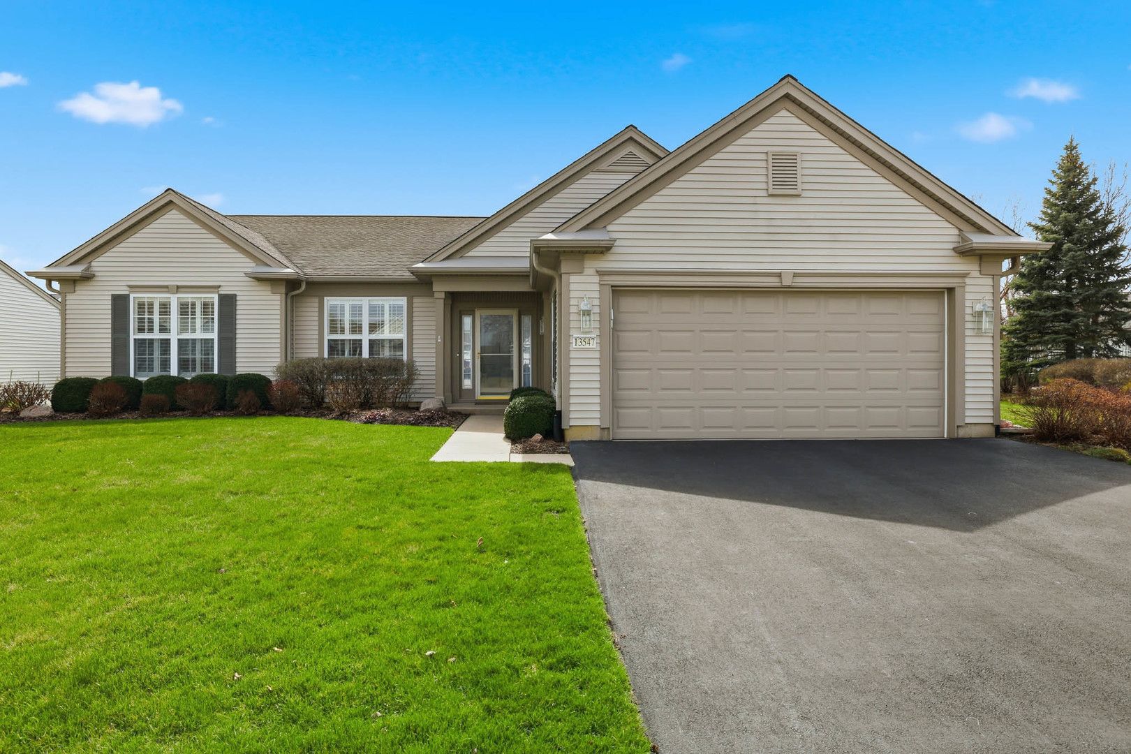 13547 Westridge Court — Huntley, IL 60142