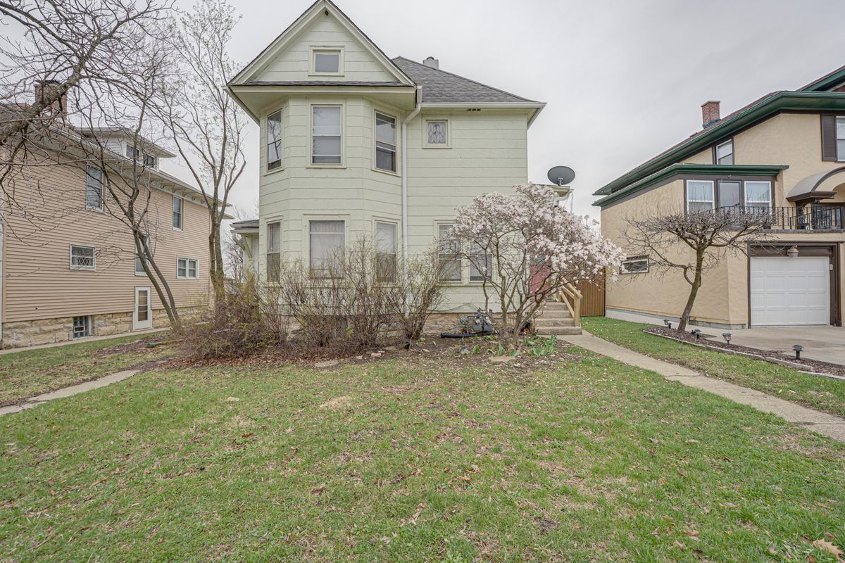 706 Mcdonough Street, Joliet, IL 60436
