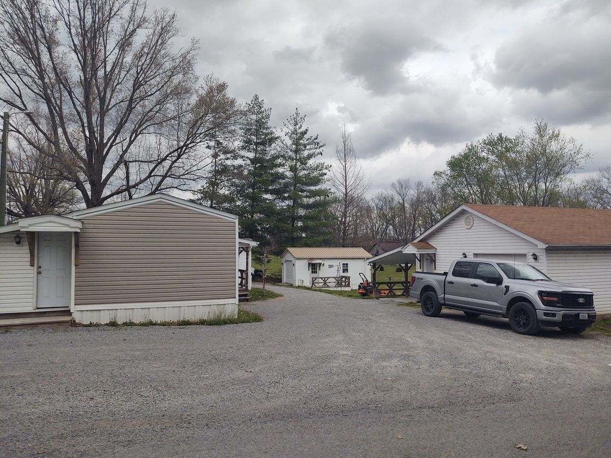 155 Shelby Road, Vienna, IL 62995