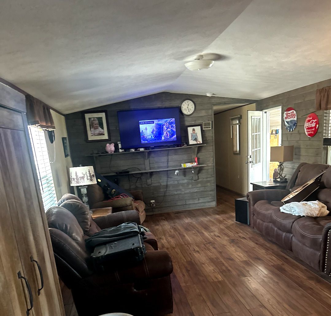 155 Shelby Road, Vienna, IL 62995