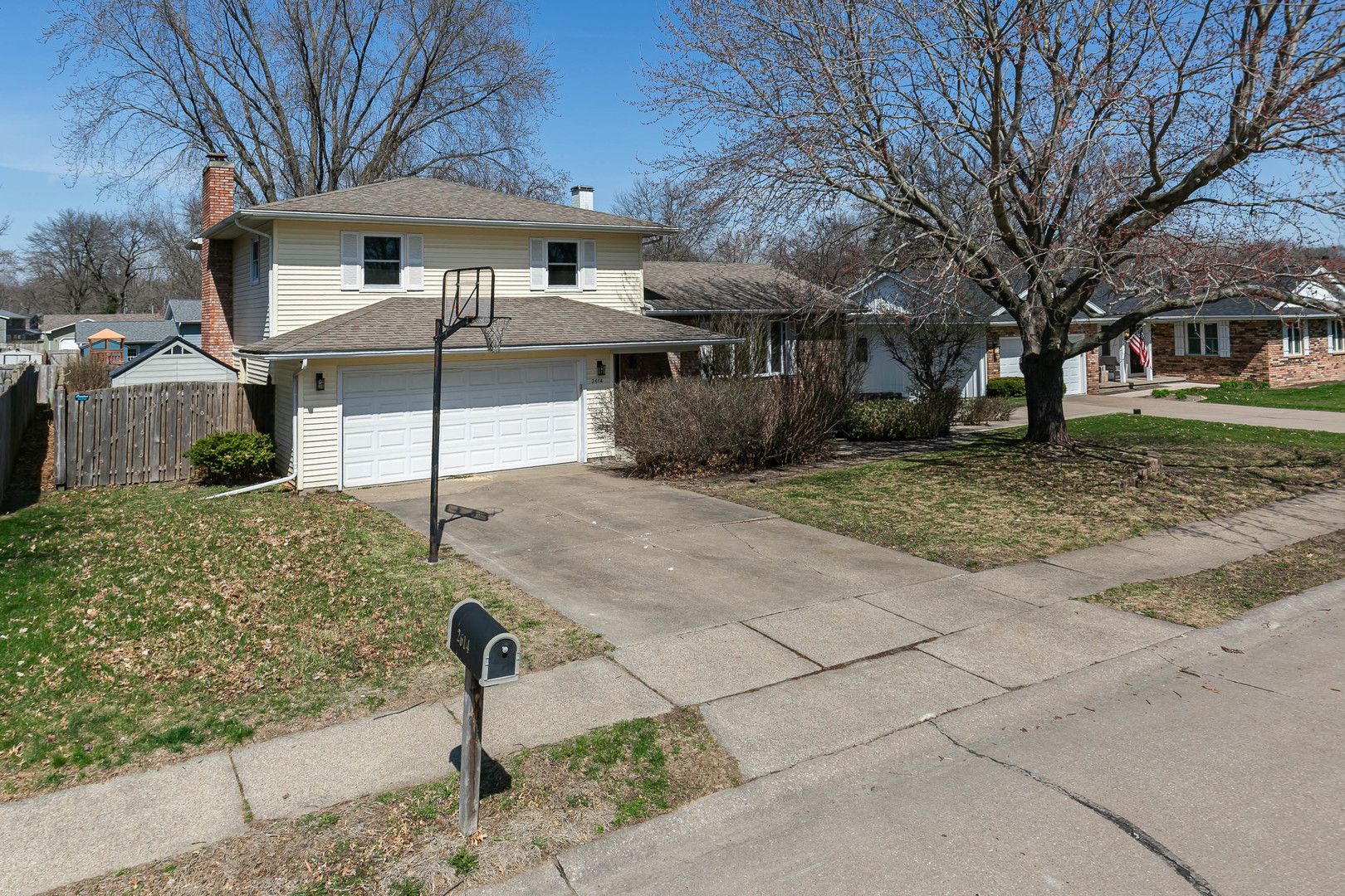 2614 E 28th Court — Davenport, IA 52803