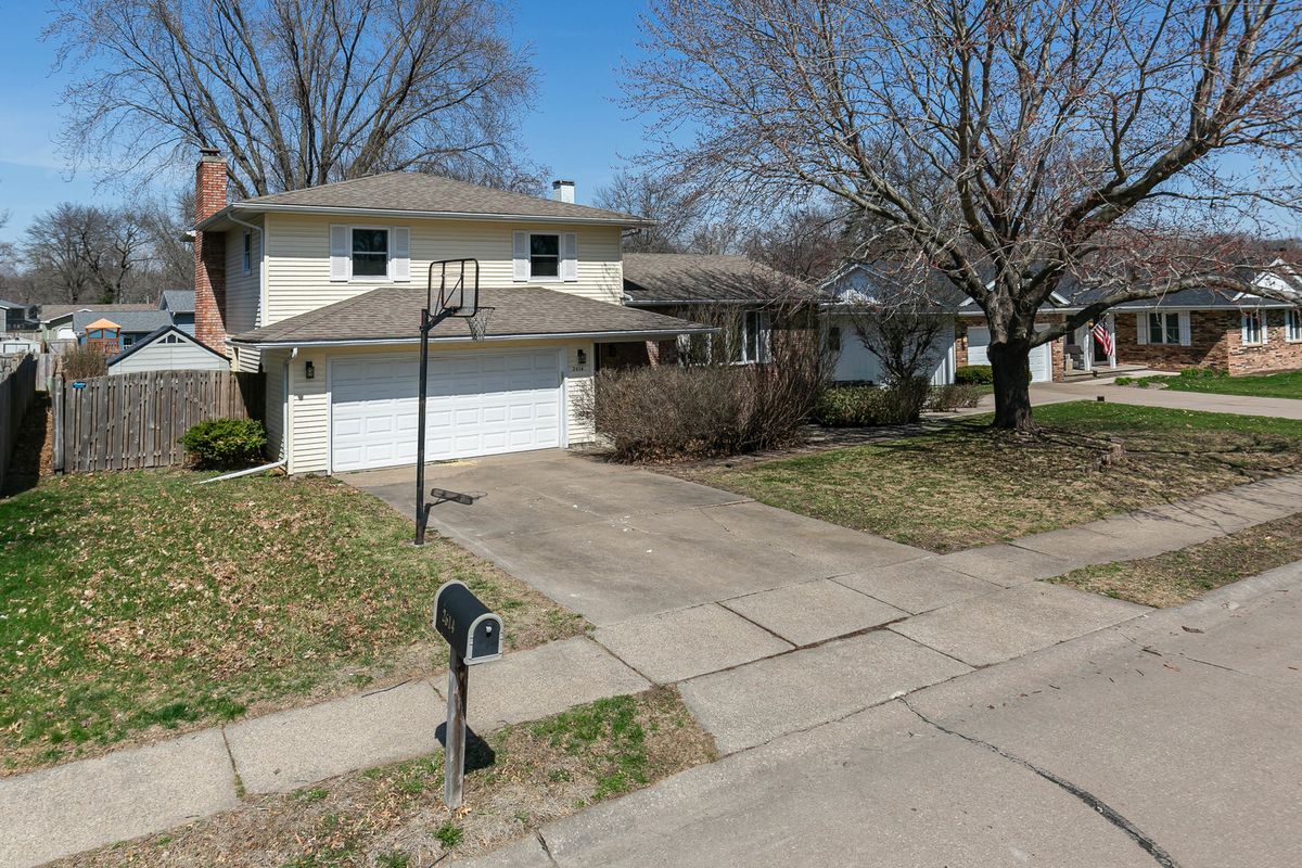 2614 28th Court, Davenport, IA 52803
