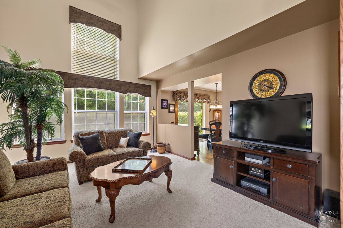 723 Silk Oak Lane, Crystal Lake, IL 60014