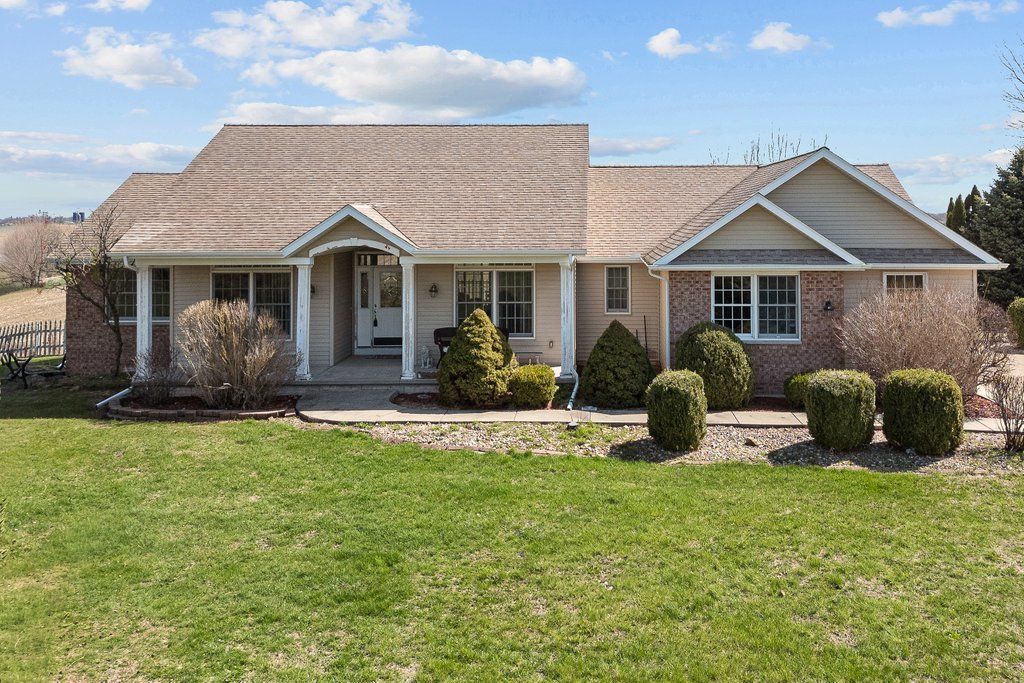 6805 256th Street, Port Byron, IL 61275