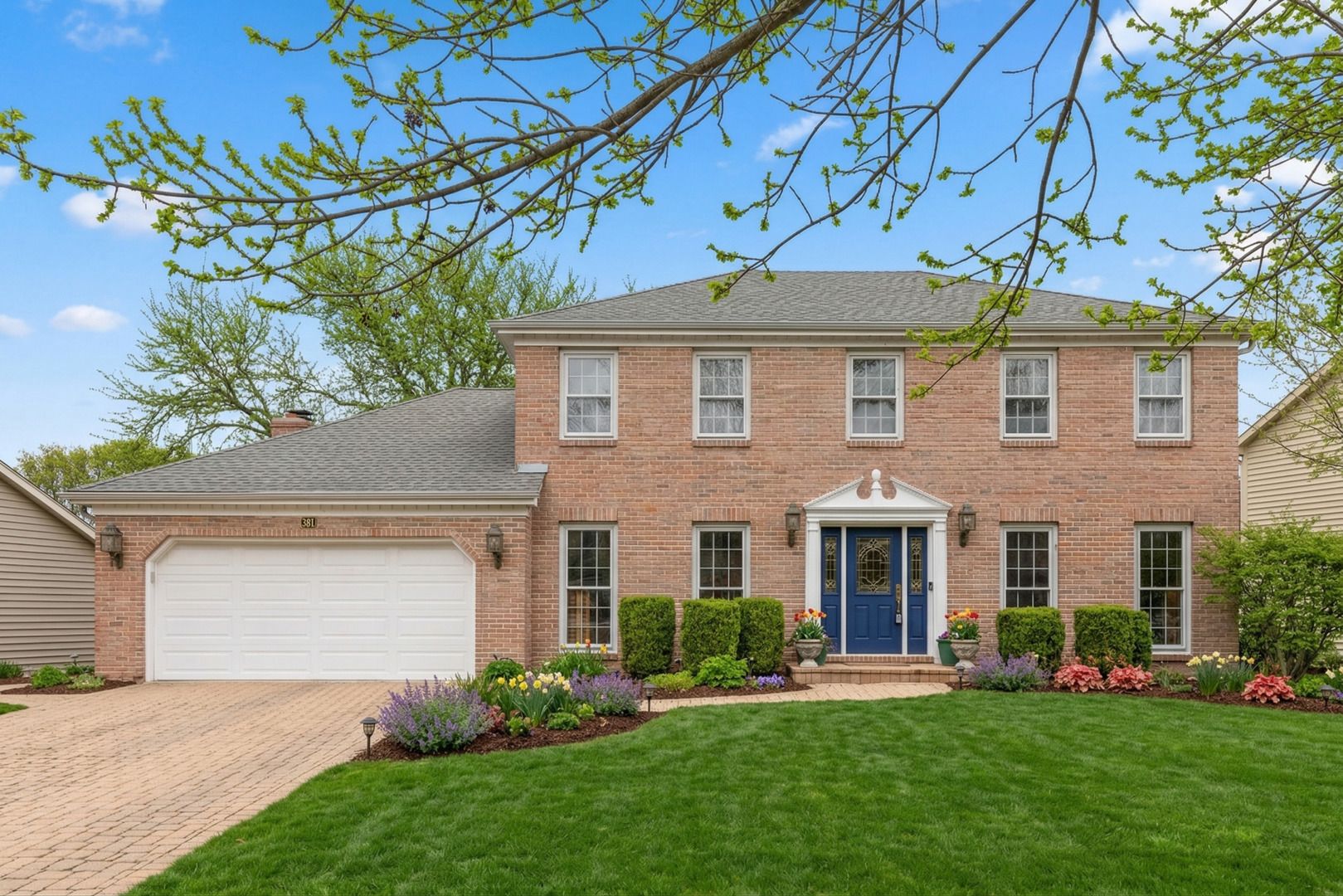381 Prairie Knoll Drive — Naperville, IL 60565